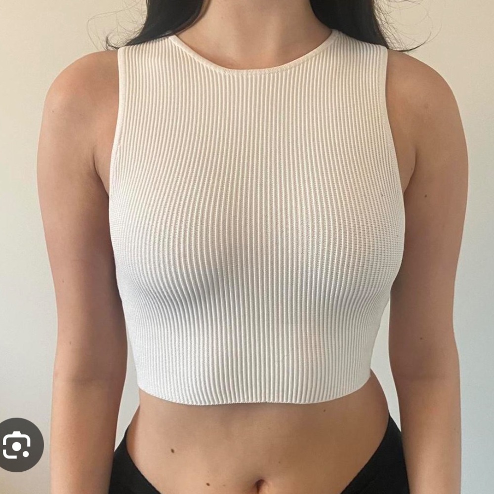 Babaton Cropped Ribbed Tank Top - Picture 5 of 5